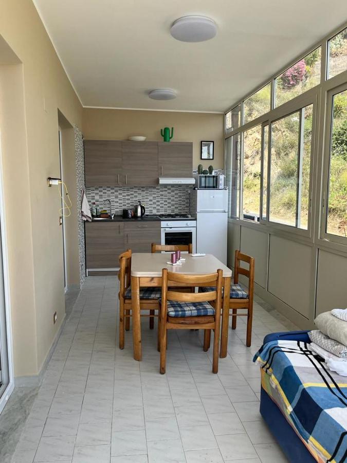 Casa Vacanze Luna Apartment Letojanni Luaran gambar