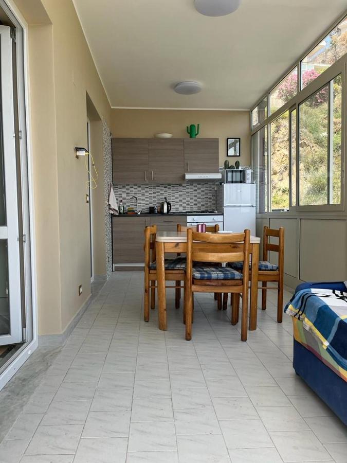 Casa Vacanze Luna Apartment Letojanni Luaran gambar