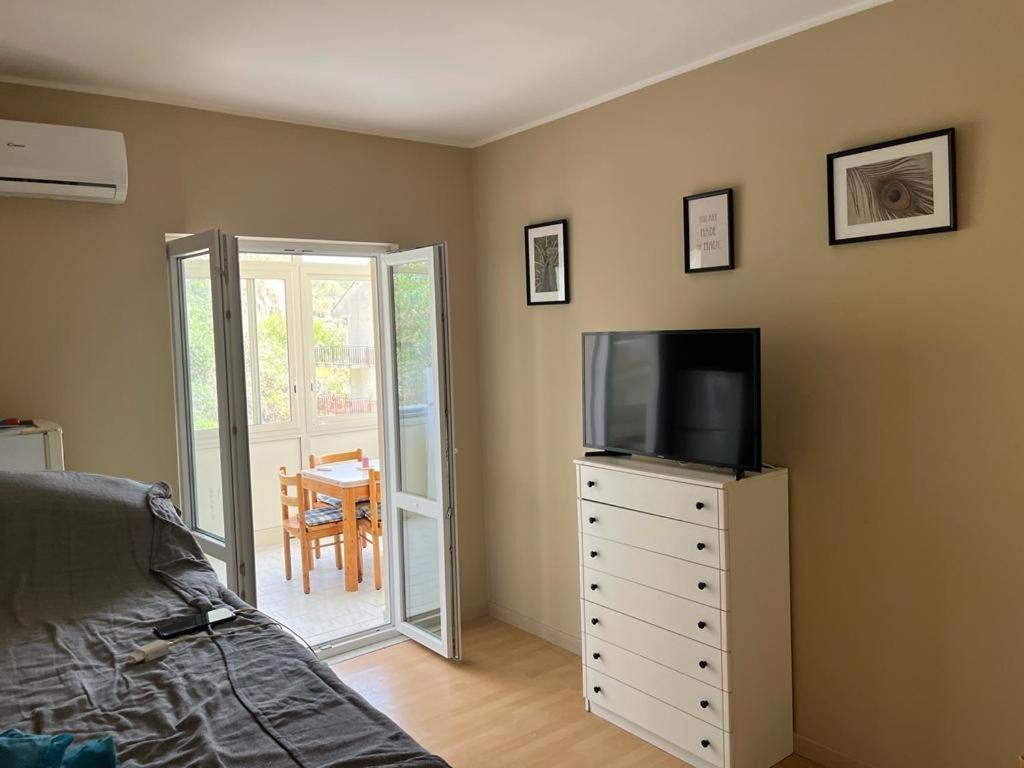 Casa Vacanze Luna Apartment Letojanni Luaran gambar