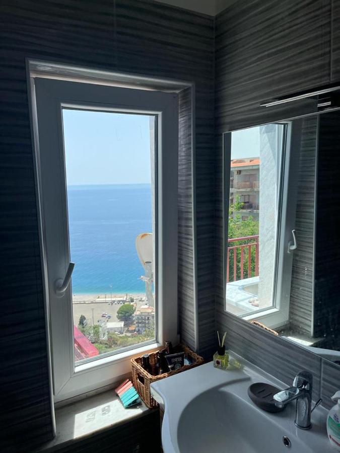 Casa Vacanze Luna Apartment Letojanni Luaran gambar